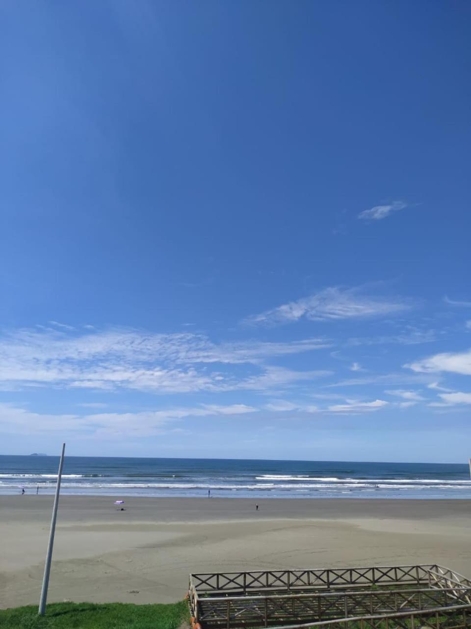 Frente Ao Mar - Suites, Kitnets E Apto * Peruibe